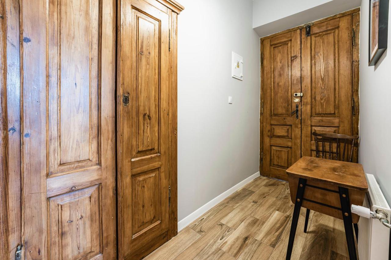 Polonia Apartment *