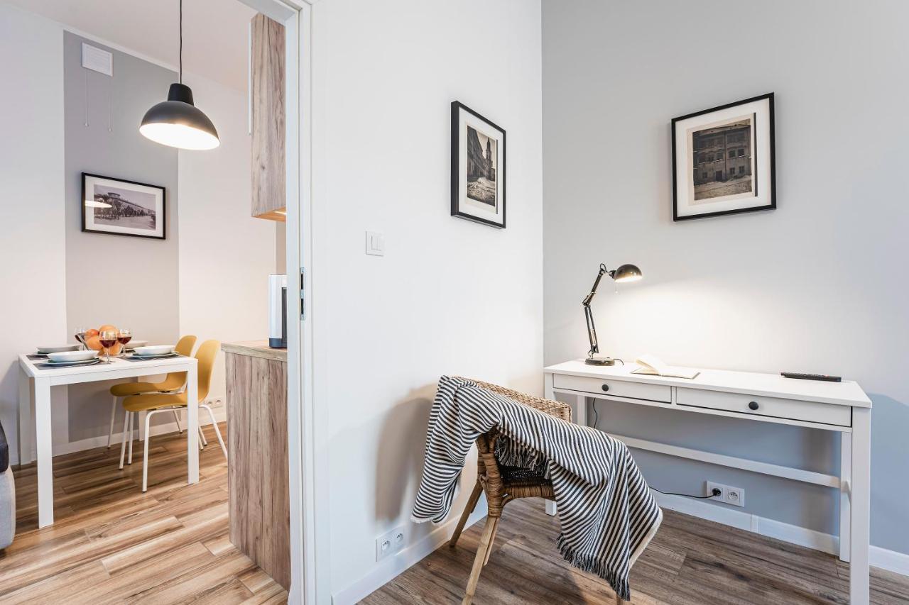 Polonia Apartment *